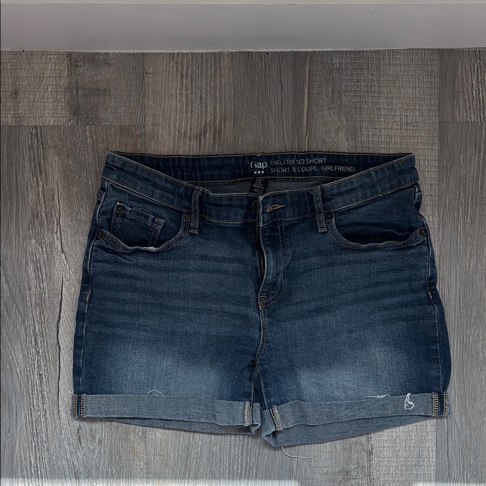 GAP Girlfriend Short Denim Jean Shorts w/ Cuffed Hem and Stretch Fit Size 6/28